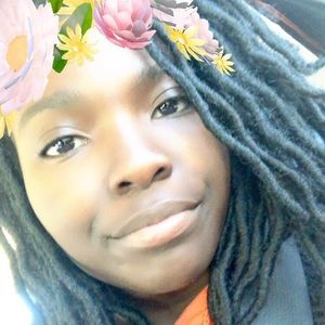 Meet your Posher, Maya